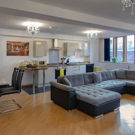Super Spacious Church Conversion Close To Tower Blackpool Buitenkant foto